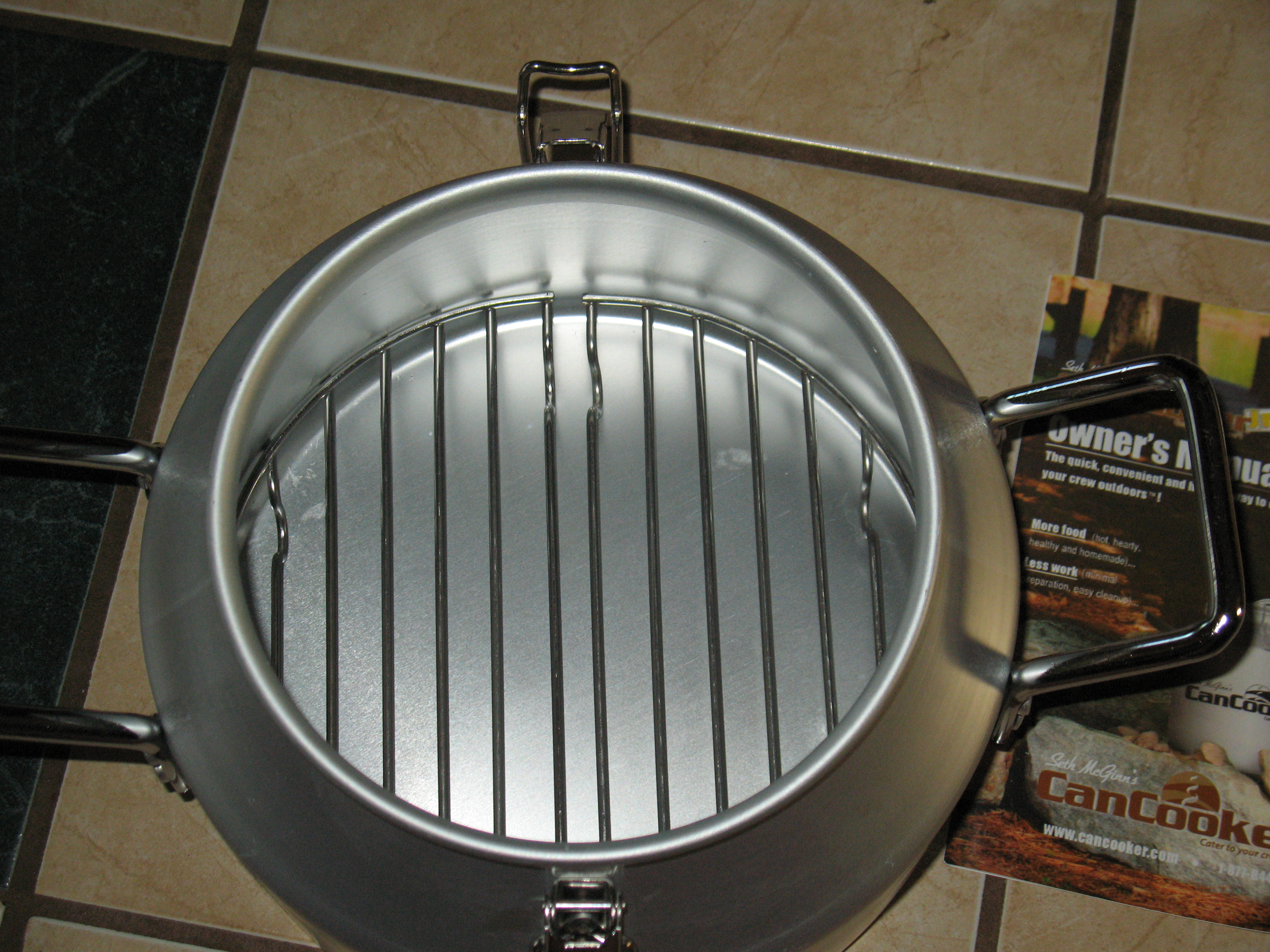 CanCooker 4 Gallon Steam Cooker, Cooking Bowl, Round Rack, & Handle Covers