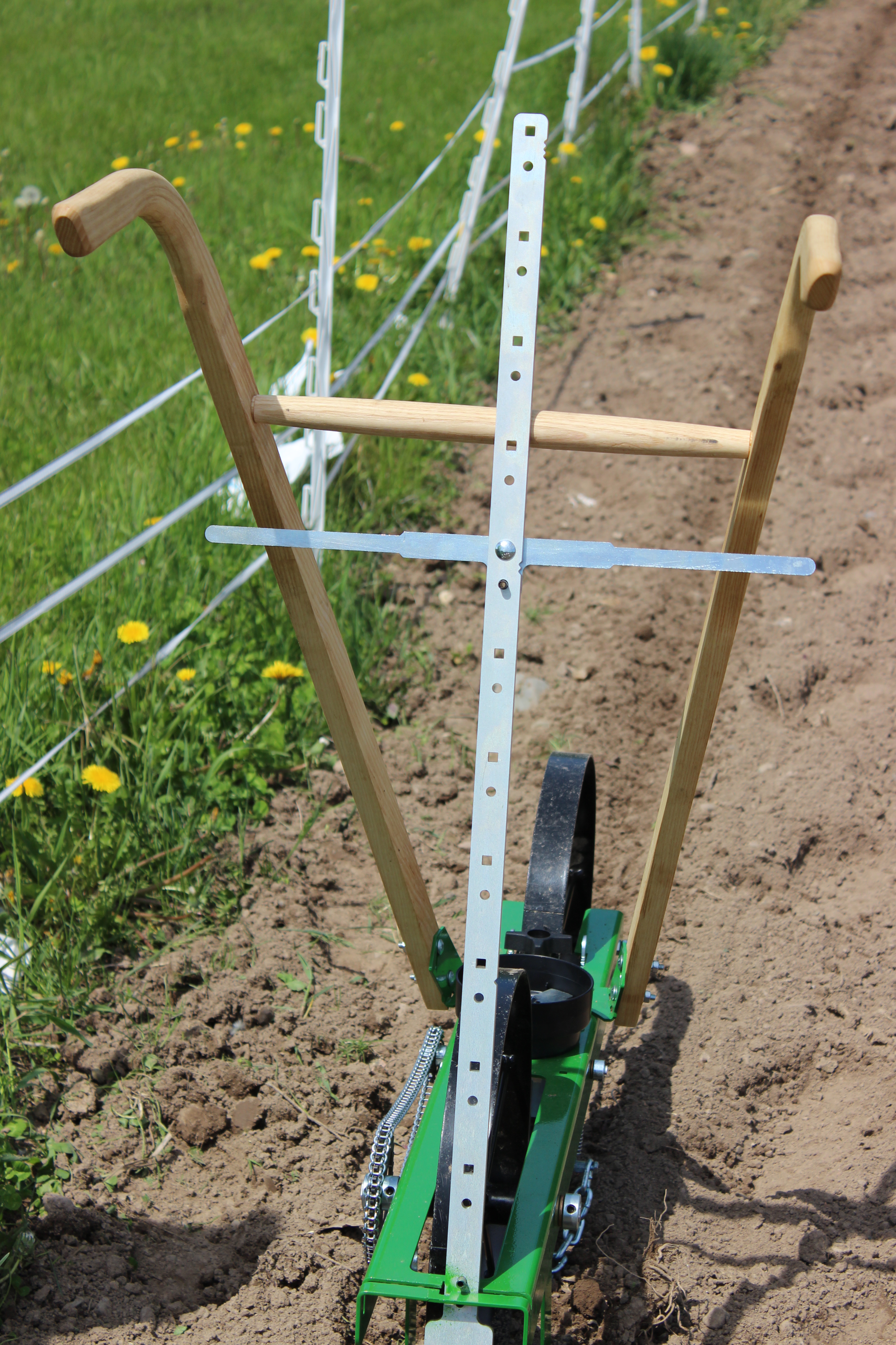 hoss garden seeder Central Minnesota Mom